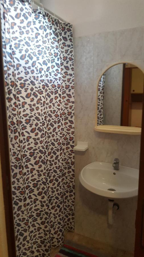 Vera Apartment Kampor Luaran gambar