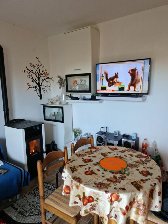 Vera Apartment Kampor Luaran gambar