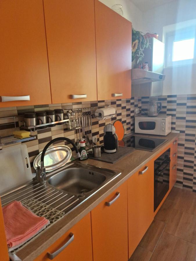 Vera Apartment Kampor Luaran gambar