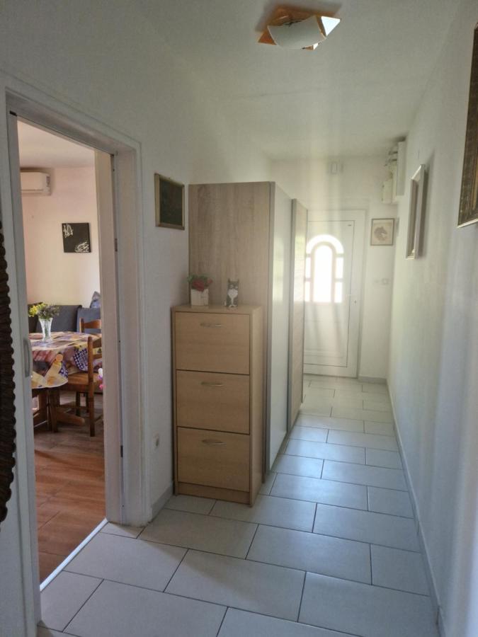 Vera Apartment Kampor Luaran gambar