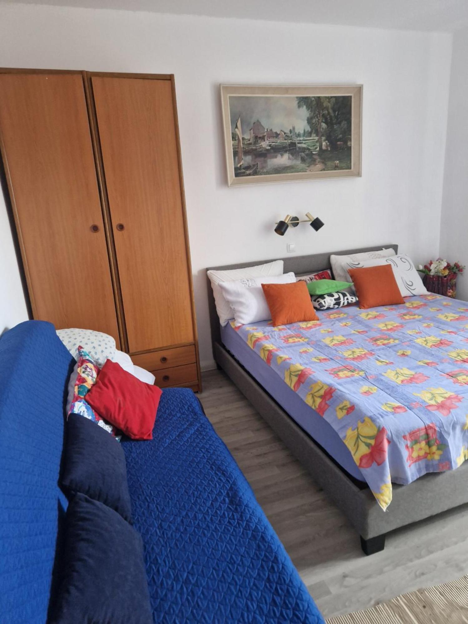 Vera Apartment Kampor Luaran gambar